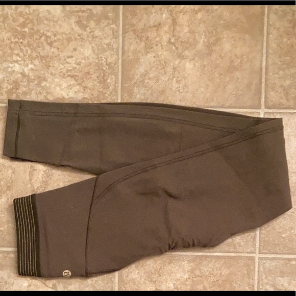 Lululemon Principal Dancer Golden Lining Tight *28"
Armory - Picture 3 of 5